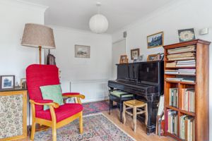 Sitting room - click for photo gallery